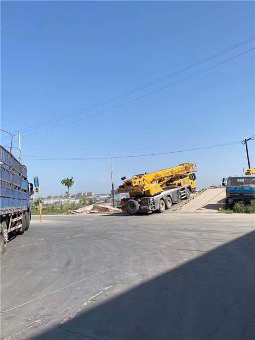 遵化市25吨吊车的租赁价格大概是多少？