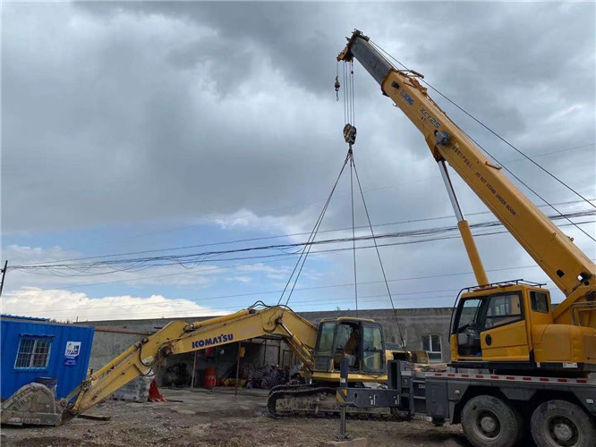 遵化市25吨吊车的工作半径是多少？