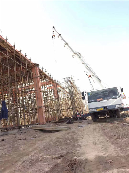 遵化市吊车作业的安全注意事项有哪些？